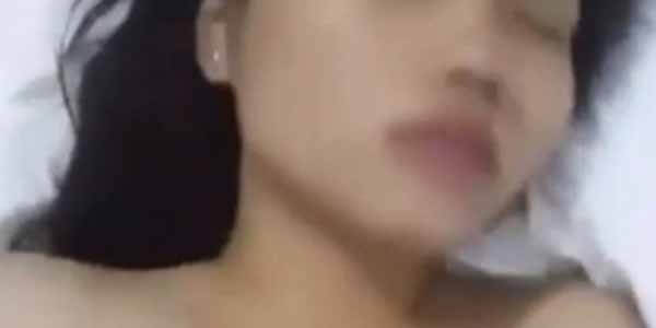 คลิปโป๊ล่าสุด XNXX จัดหนักขย่มสดหีสาววัยรุ่น ขืนใจแหย่รูหี สาวสวยตกเป็นเหยื่อหนุ่มใหญ่ตัณหากลับ ดูคลิปโป๊ออนไลน์อัพเดทวันนี้
